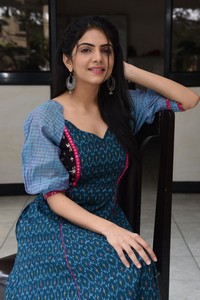 Actress Misha Narang Pictures
